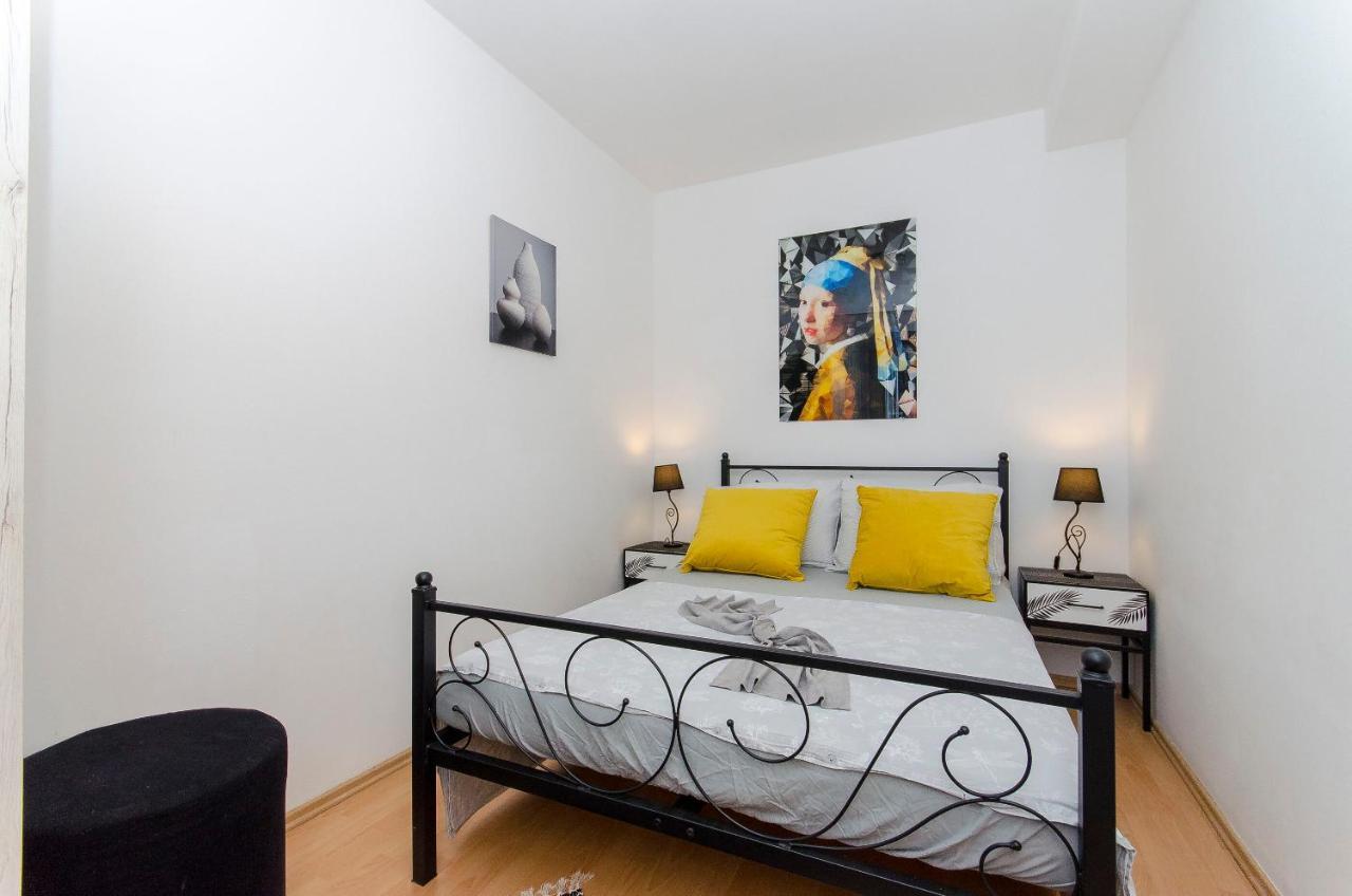 Otjana Apartment Sevid